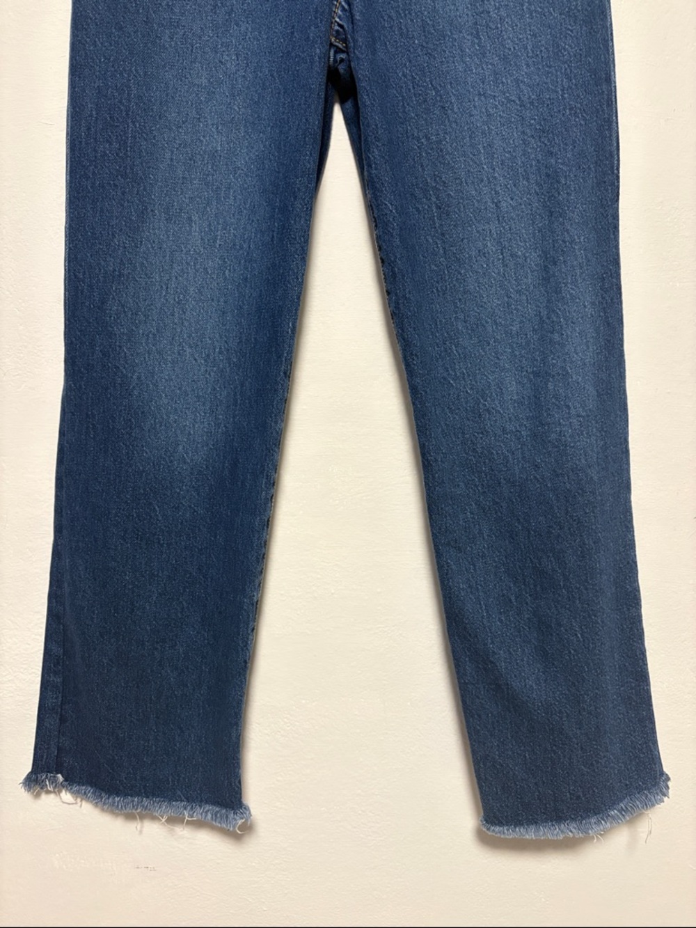 LEVI’S Ribcage Straight Ankle Jeans - Picture 3 of 11